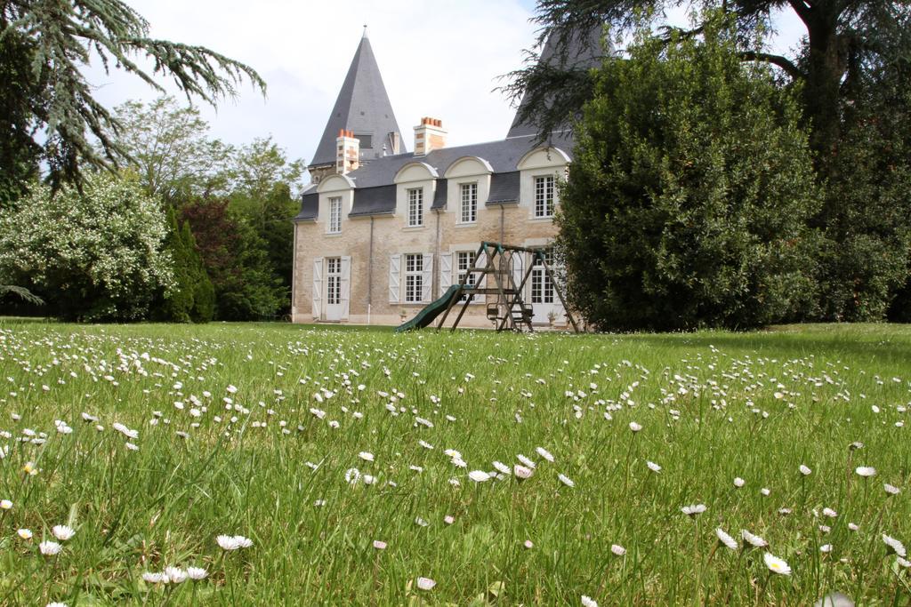 Chateau Du Bois De La Noe Bouaye Bagian luar foto